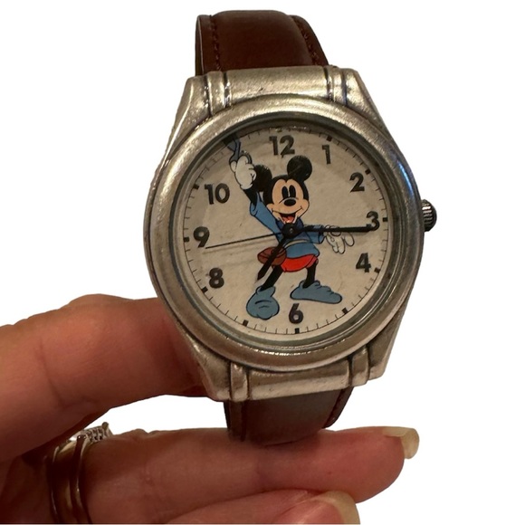 Disney’s Mickey and Minnie Through the Years “Brave Little Tailor” Vintage 1998 - Picture 3 of 9